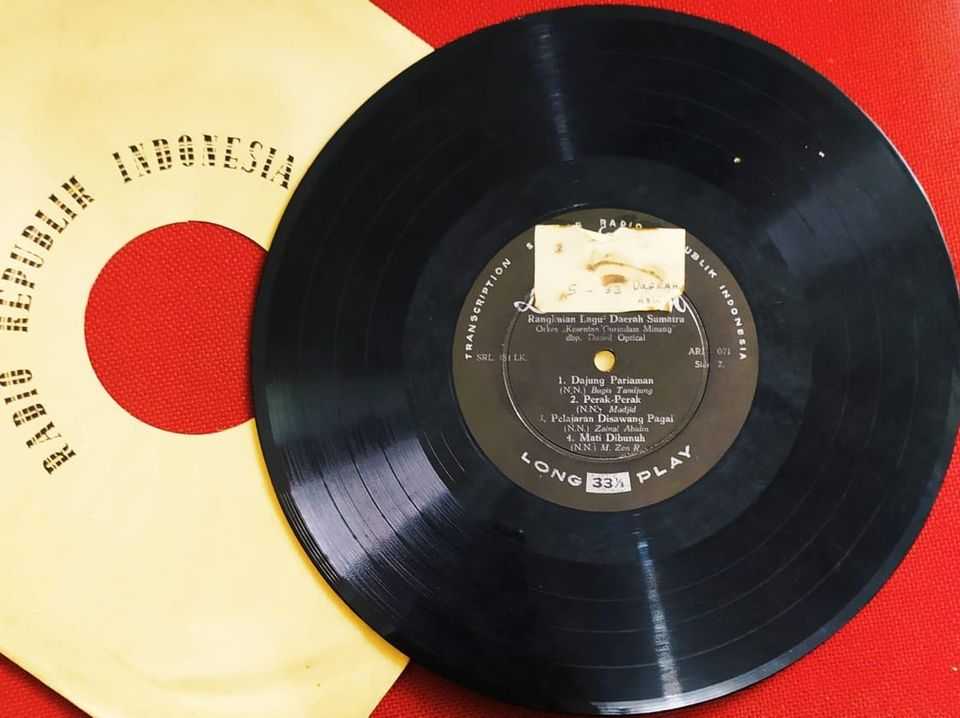 Piringan Hitam Rangkaian Lagu2 Sumatera - Kesenian Gurindam Minang