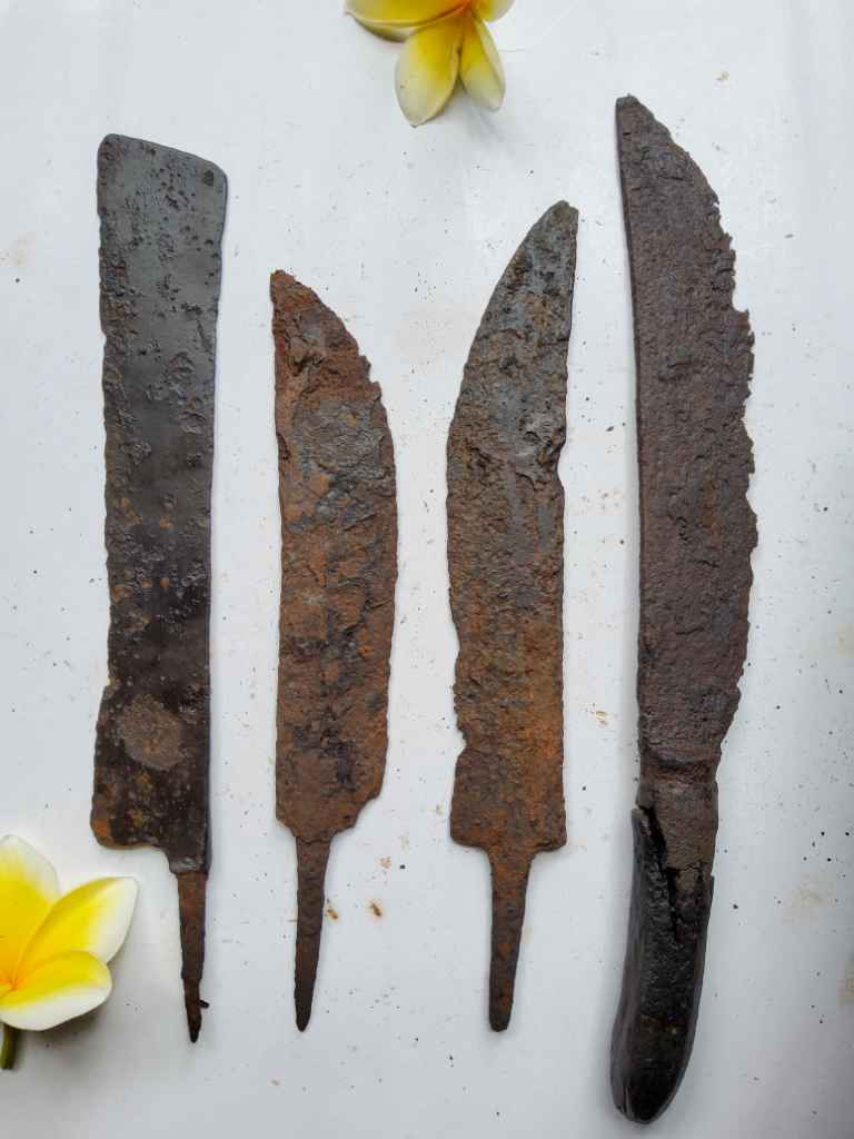 Pisau,  Barang Temuan Era Kabudhan (Hindu Budha) BT 0012