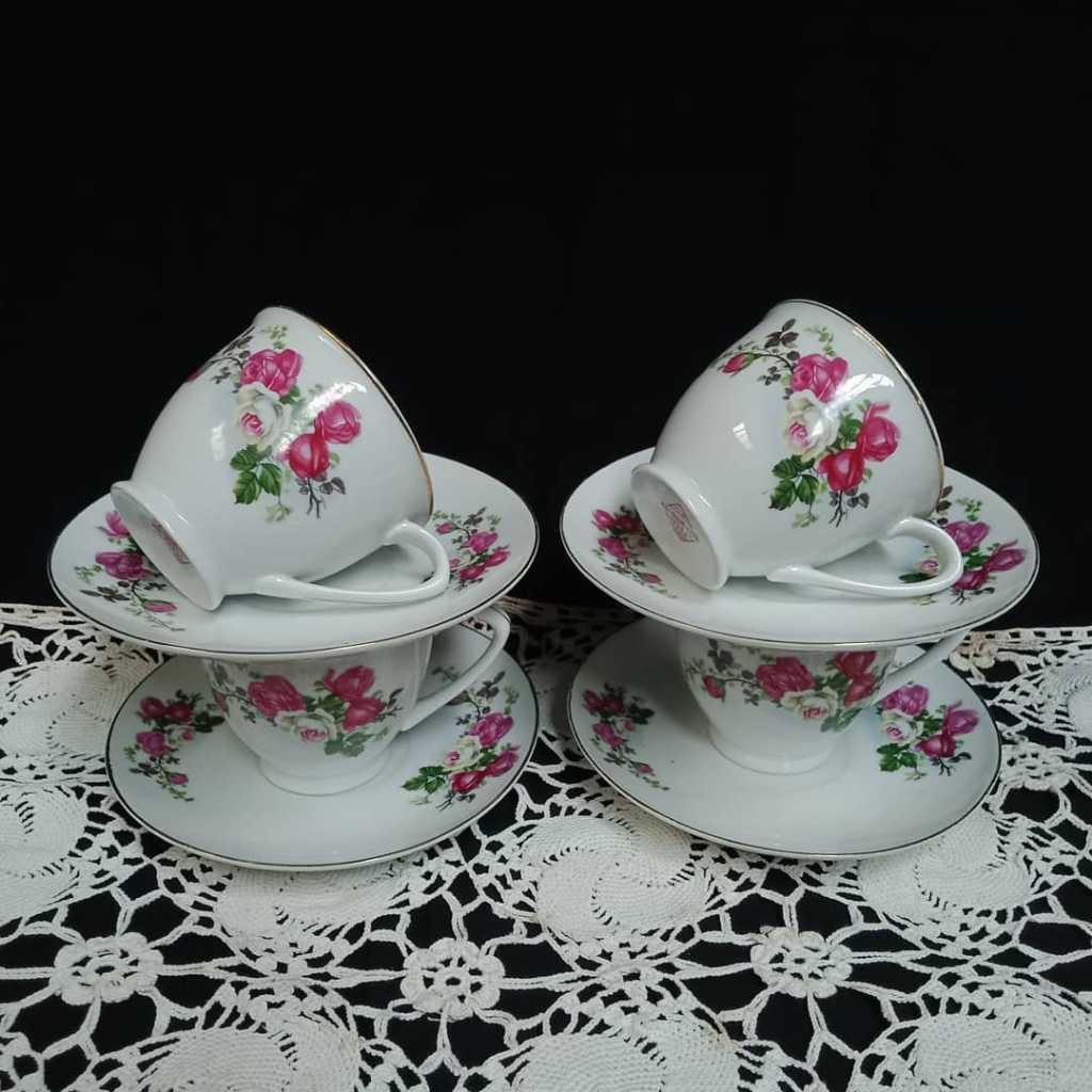 Cangkir Keramik Vintage