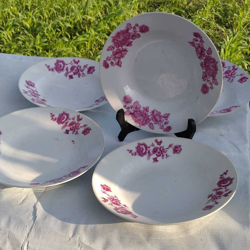 Piring Keramik Vintage