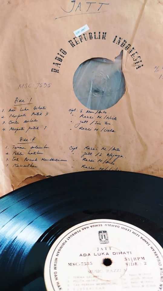 Piringan Hitam  JATT Ada Luka Dihati - Music Razzi M.