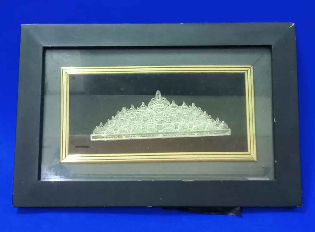 Miniatur Candi Borobudur Bahan Tembaga Dan Perak