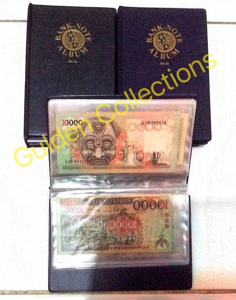 Album uang kuno kecil untuk traveling