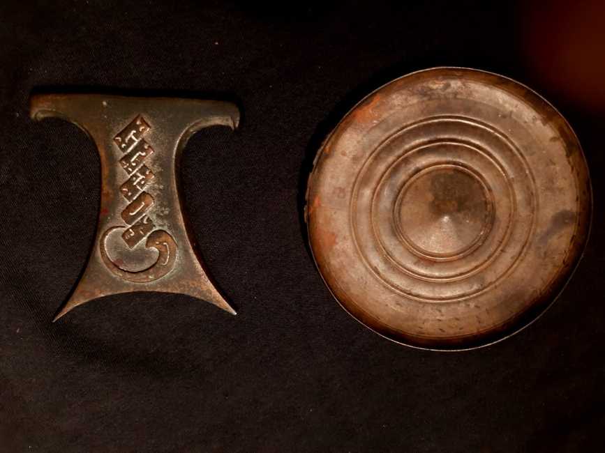 Kaca Rias bahan Perunggu