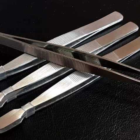 Pinset uang kertas dan perangko 12cm