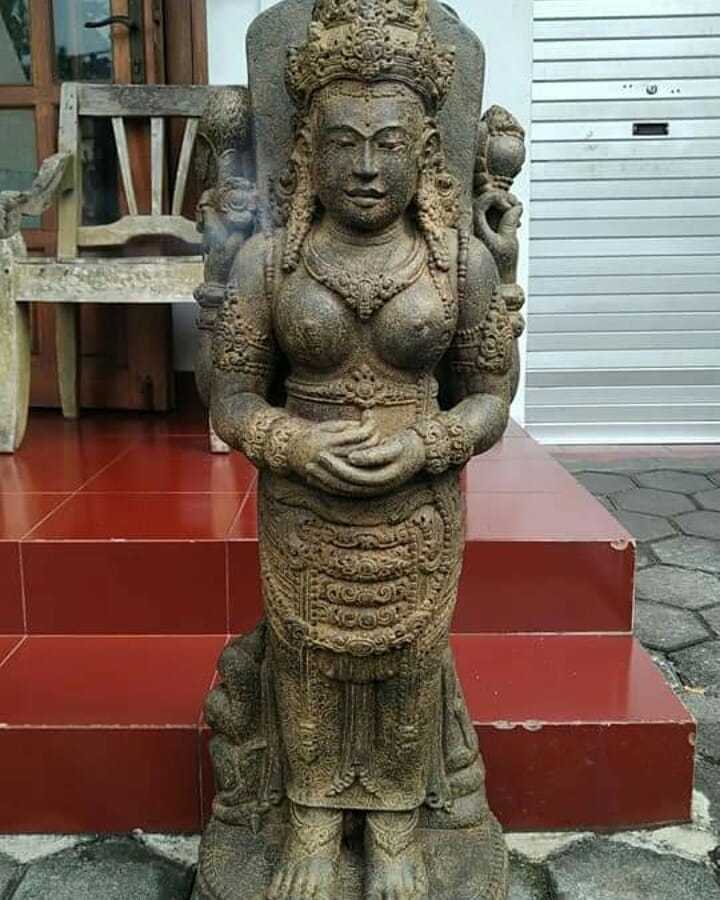 Patung Terakota Antik