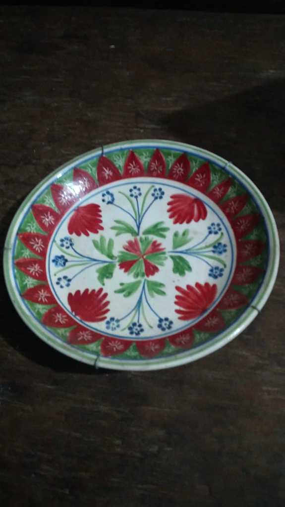 Piring Keramik Vintage