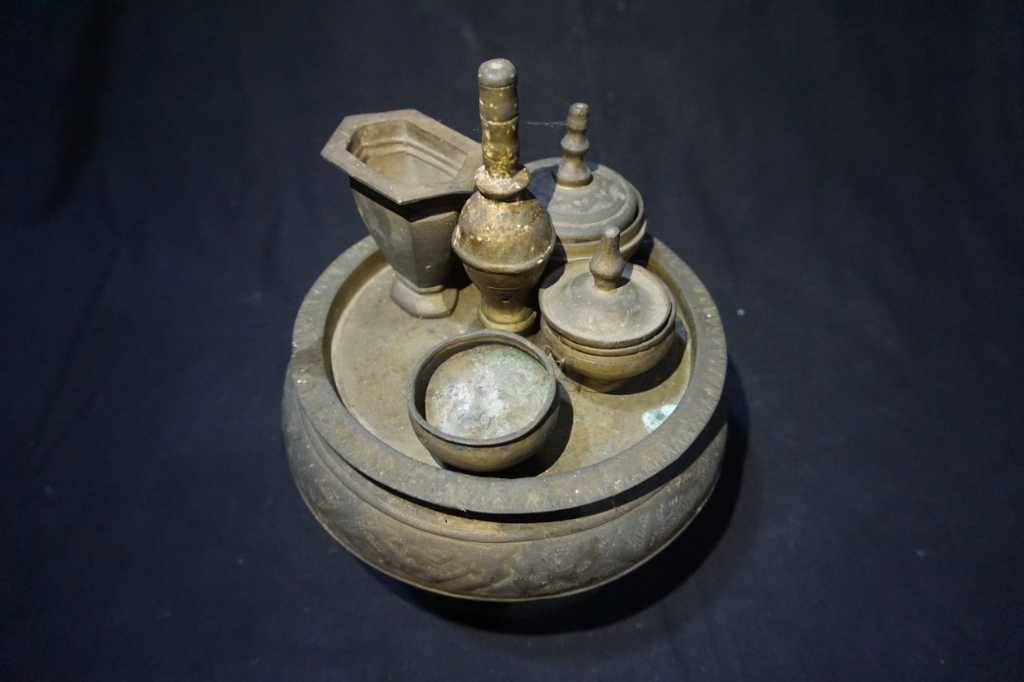 Kinangan Kuningan Antik