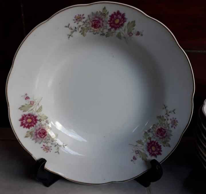 Piring Keramik Vintage