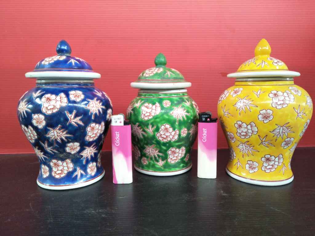 Guci Keramik China Antik