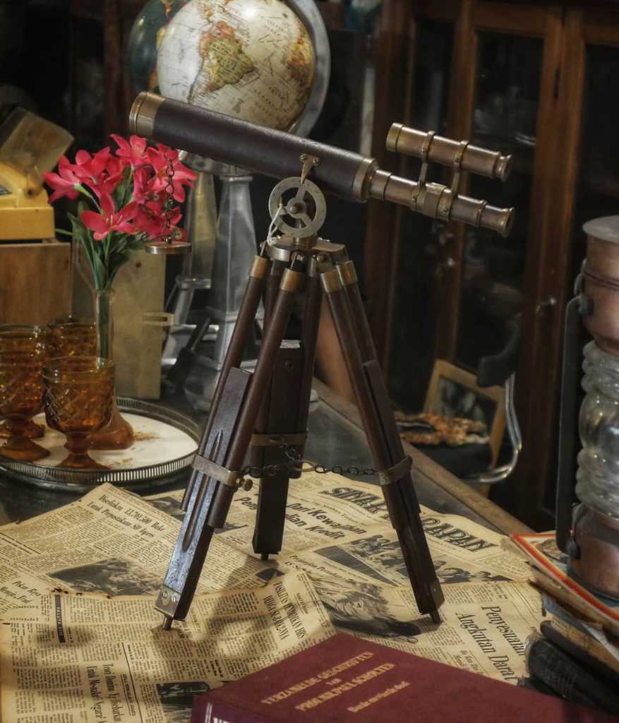 Teropong Klasik. Harga 1.500.000.