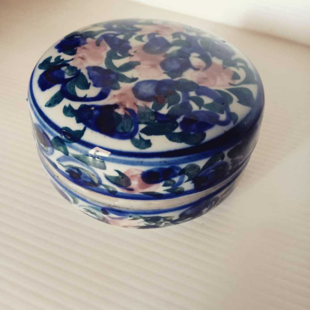 Tje Fuk tempat bedak china jaman dulu Bahan keramik