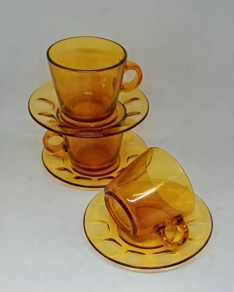 Cangkir Kaca Eropa Vintage