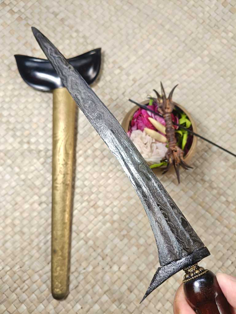 KERIS PUSAKA BERTUAH CENGKRONG PAMOR NGULIT SEMONGKO MATARAM AMANGKURAT ELSUBHA