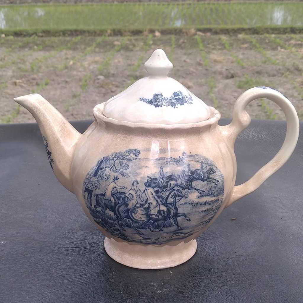 Teko Porcelain Vintage