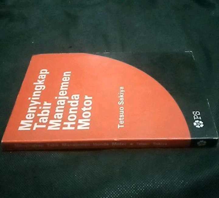 Buku MENYINGKAP TABIR MANAJEMEN HONDA MOTOR - Terbitan PT Pantja Simpati - Cetakan Pertama - Tahun 1986