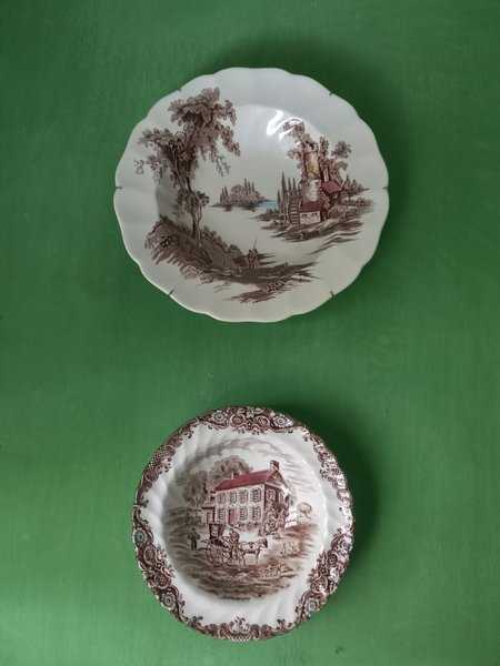 Piring Porcelain Vintage