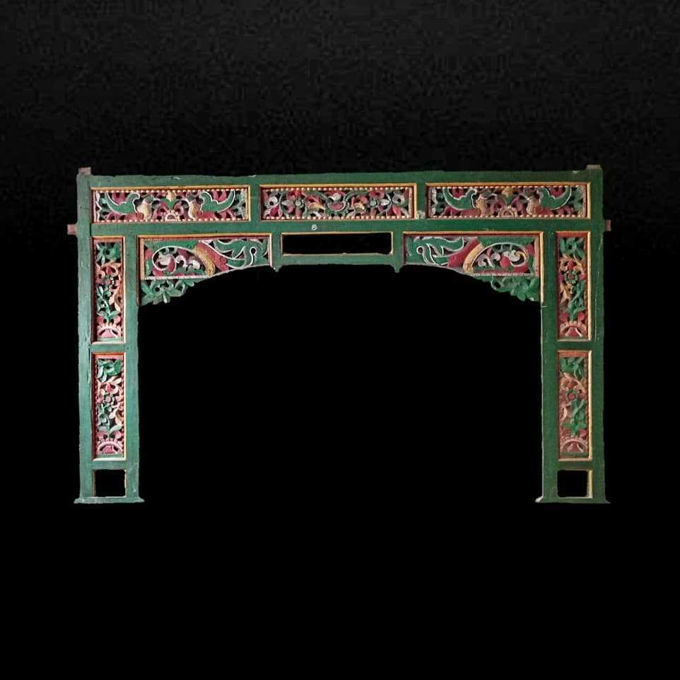 Ukiran Kayu eks Ranjang Antik