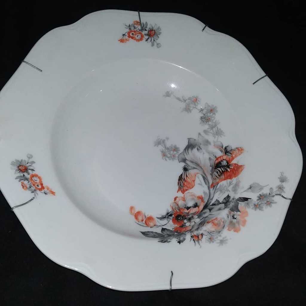 Piring Keramik Vintage