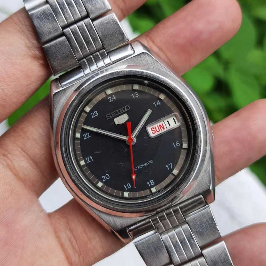 JAM TANGAN SEIKO 7S26 8760