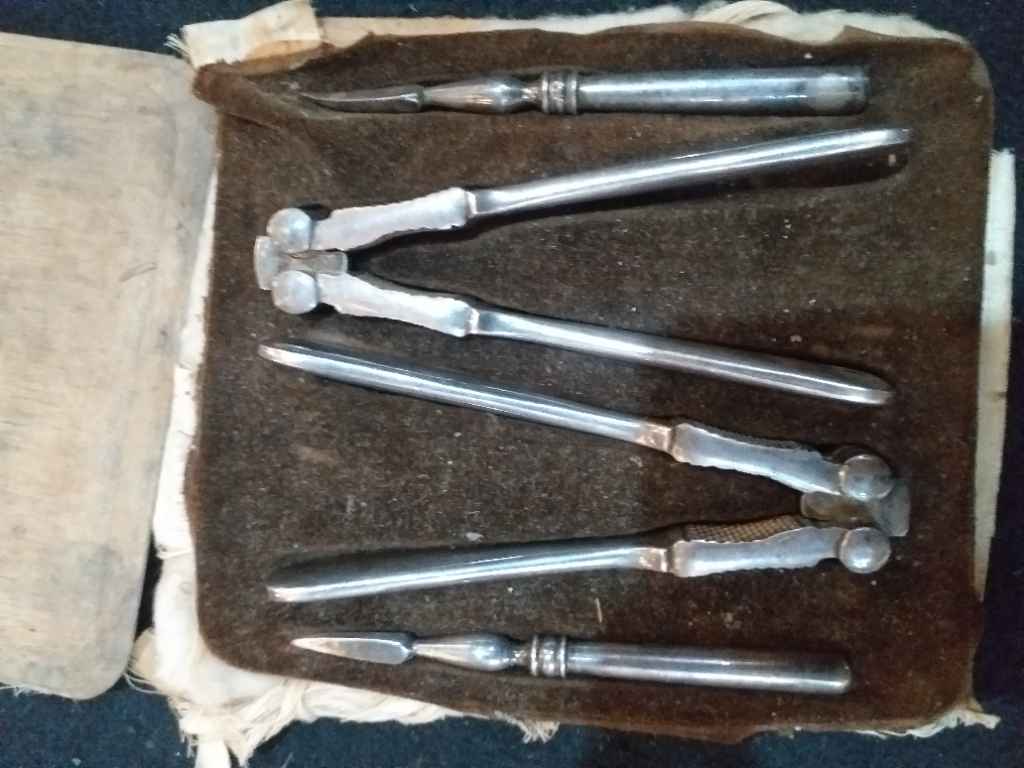 Alat pemecah kepiting