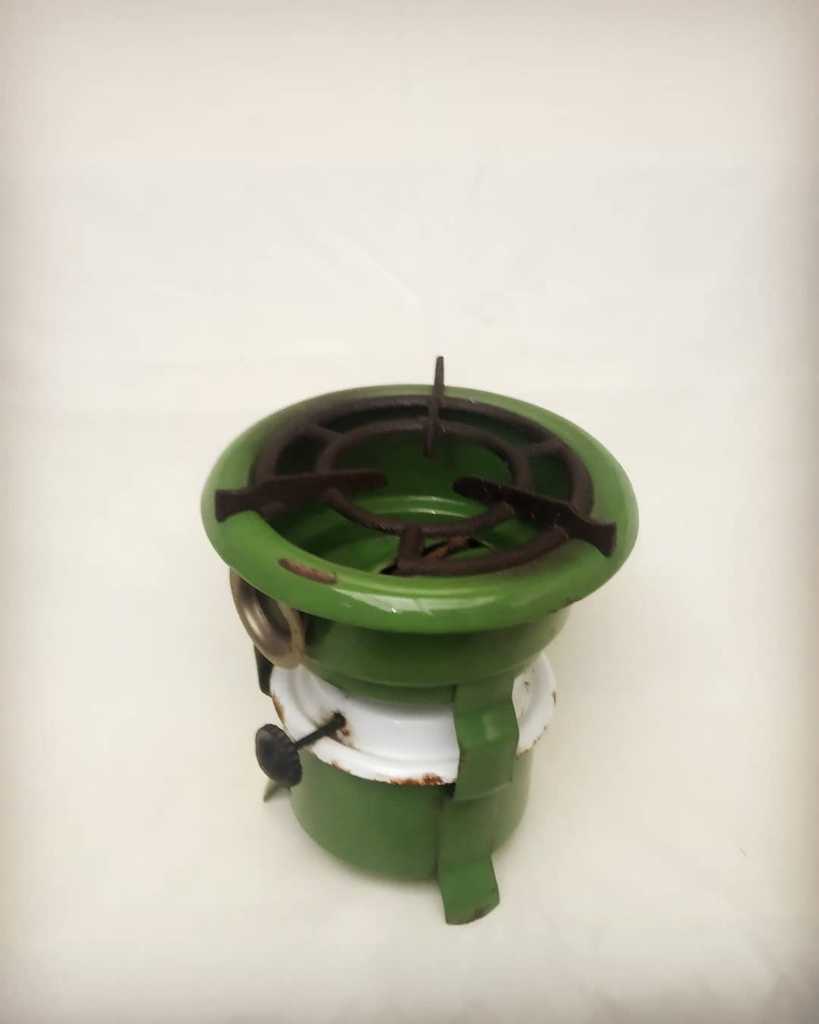 Kompor enamel lawas Mini.