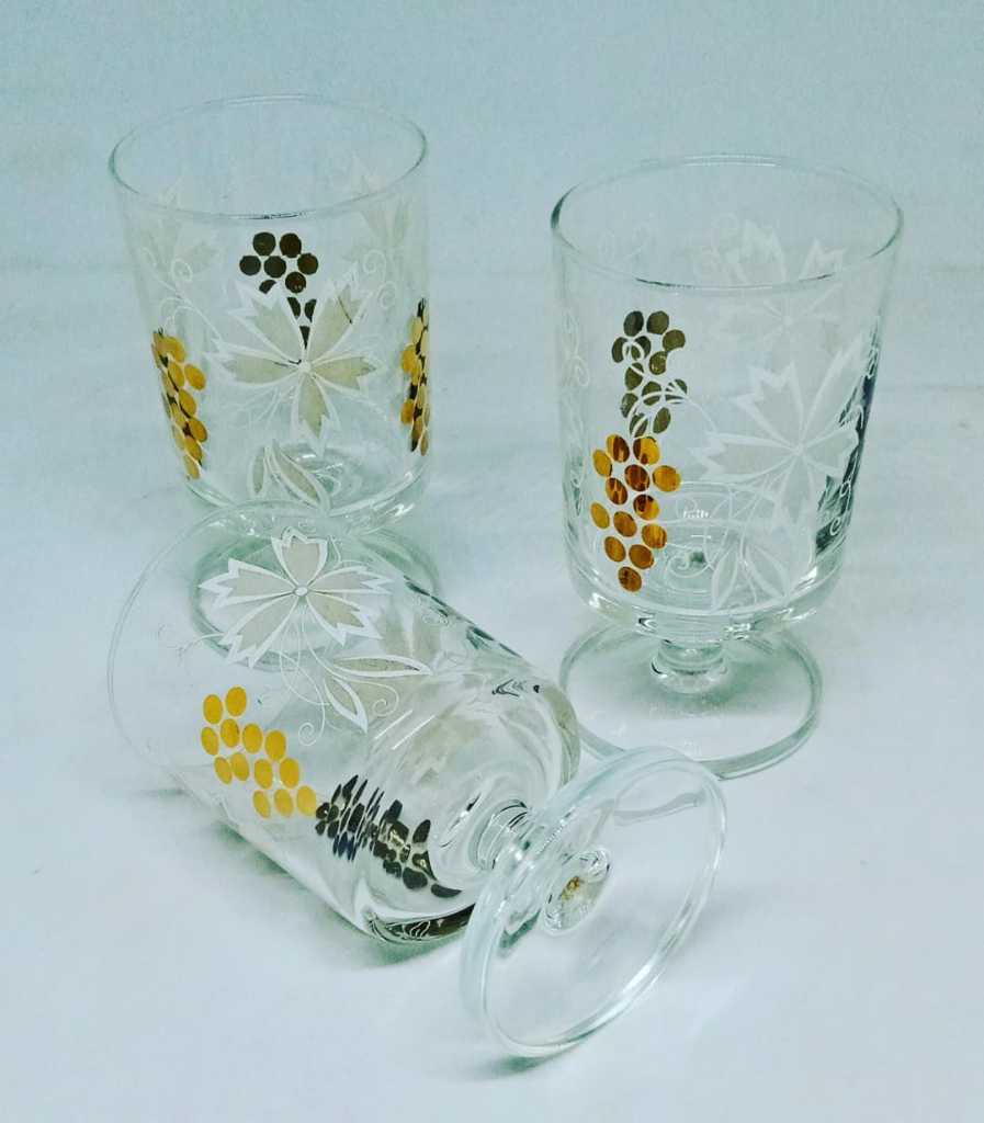 3 Gelas Kaki bening motif bunga Made in France..