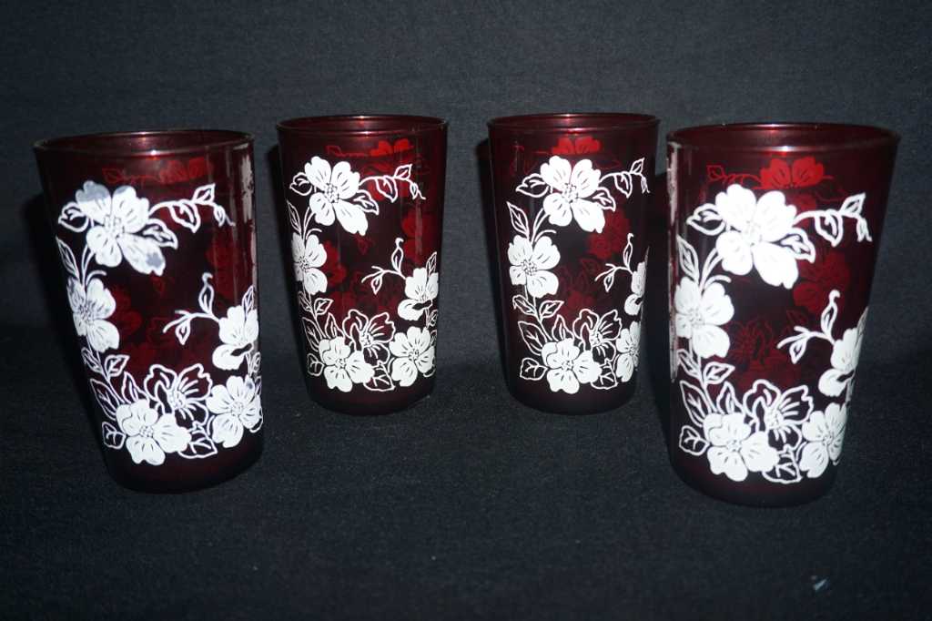 Gelas Kristal Warna Merah