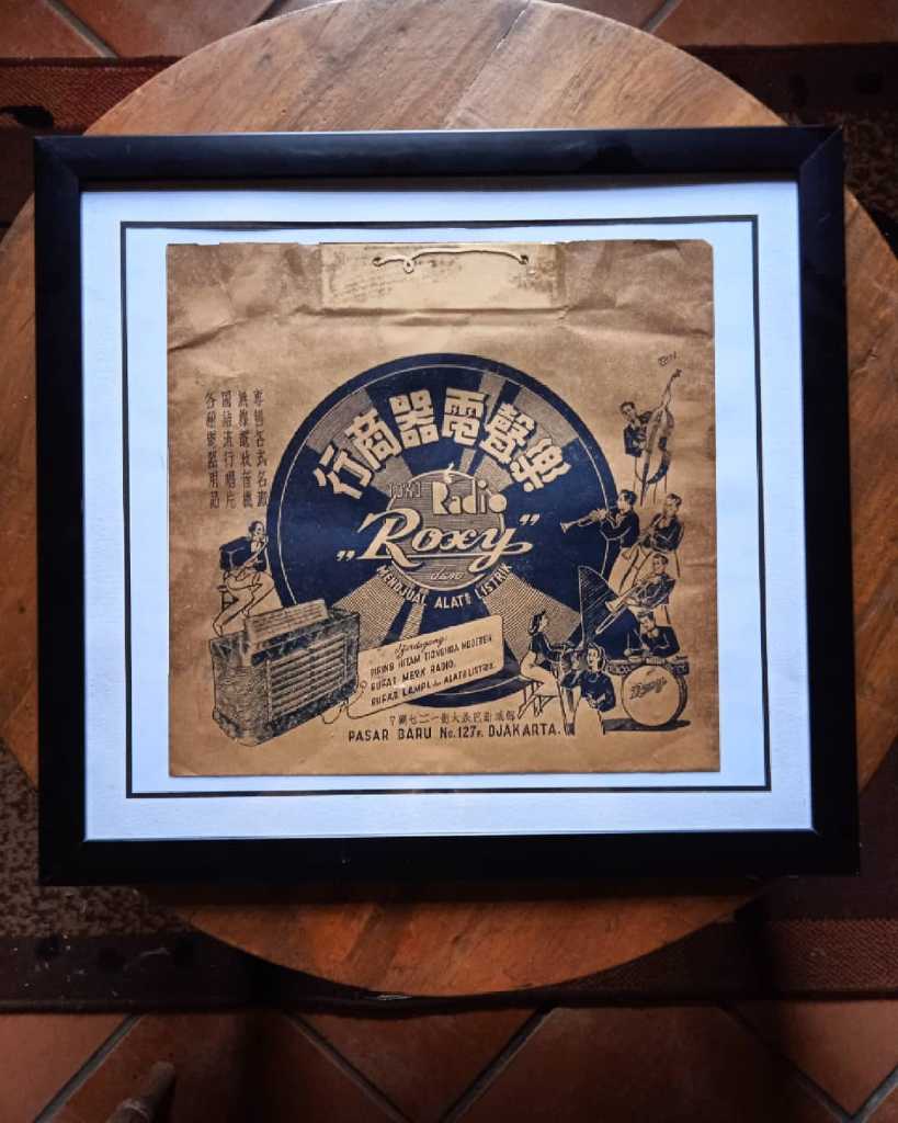 Reklame Kertas Antik