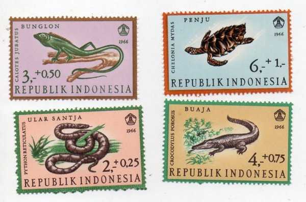 BL 549 SET 4 Pcs Prangko Seri REPTIL Tahun 1966 MNH Belum Terpakai
