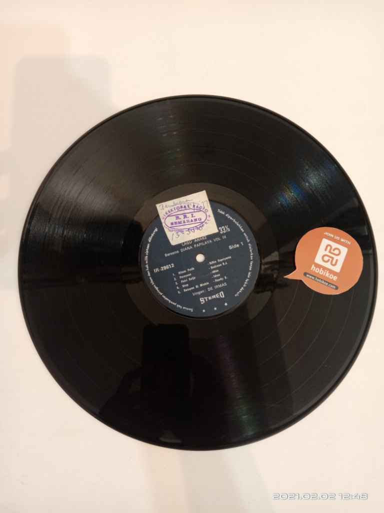 Piringan Hitam Diana Papilaya