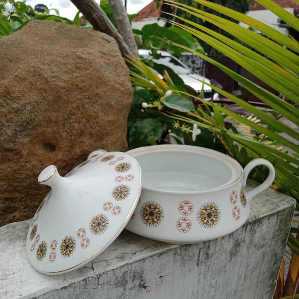 Turen Porcelain Vintage