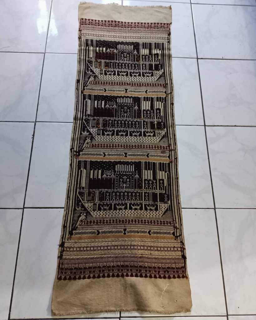 Kain Nampan ~ Lampung Ukuran: 117 cm X 38 cm