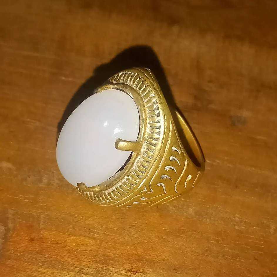 Batu akik yahman putih susu