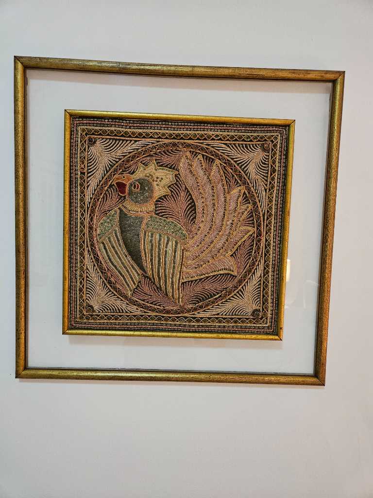 Peaceful Bird -- Vintage Wall Hanging (W 60 cm xH 60 cm)