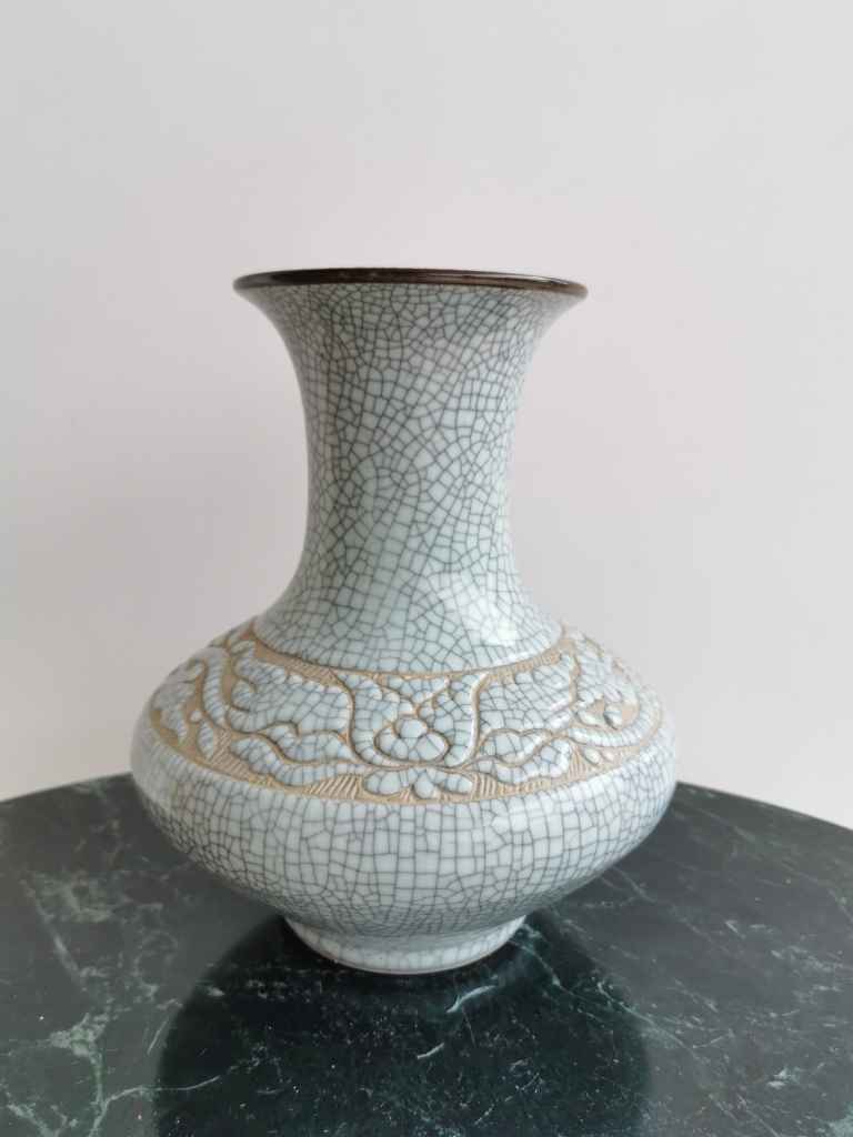 Guci Keramik China Antik