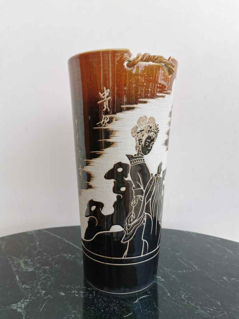 Guci Keramik China Antik