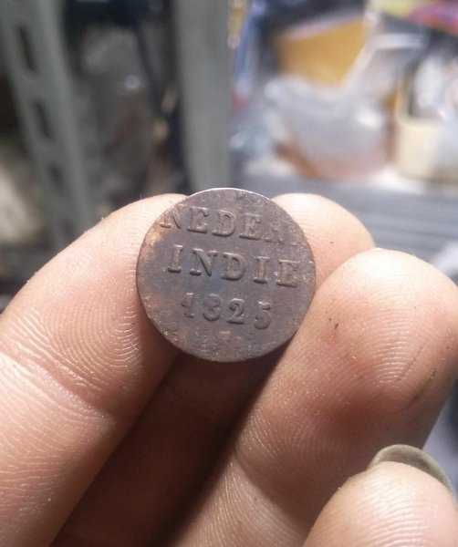 A 2121 Koin Kuno Nederland Indie Seperdelapan Stuiver Tahun 1825 Bekas Pakai Kondisi Sesuai Gambar