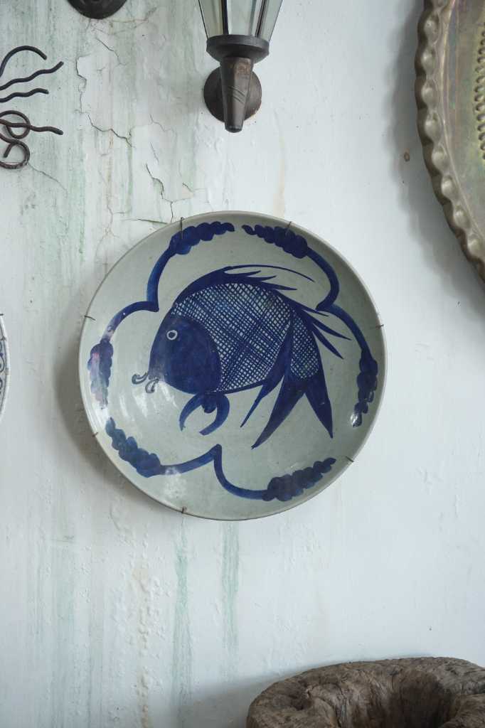 Piring Keramik Antik