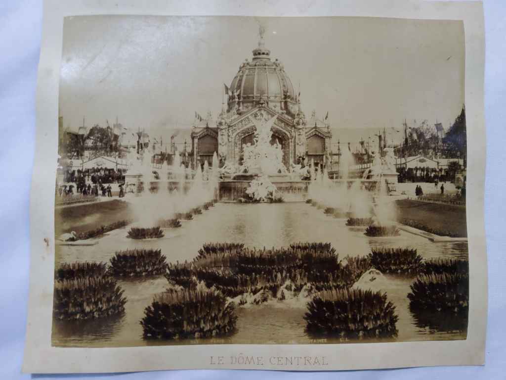 Foto Antik / Foto Kuno "dua muka" (Le Dome Central - Le Parc et Le Dome Central); estimasi tahun 1900-an awal; ukuran 28cm x 22,5cm
