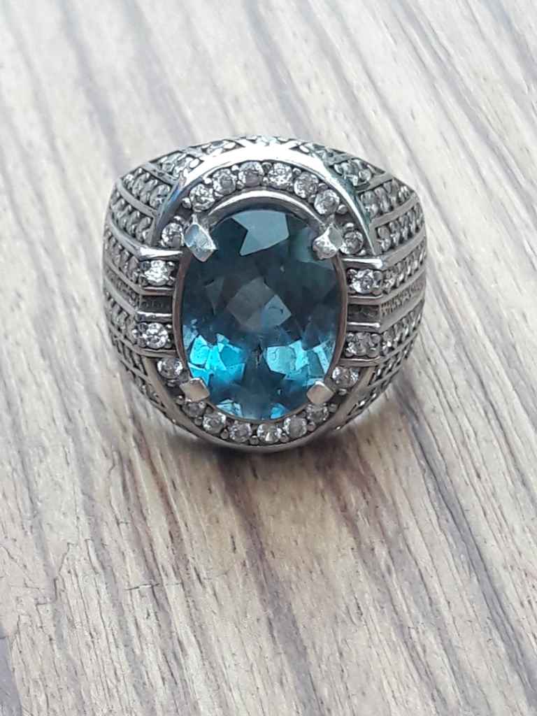 Cincin blue topaz london