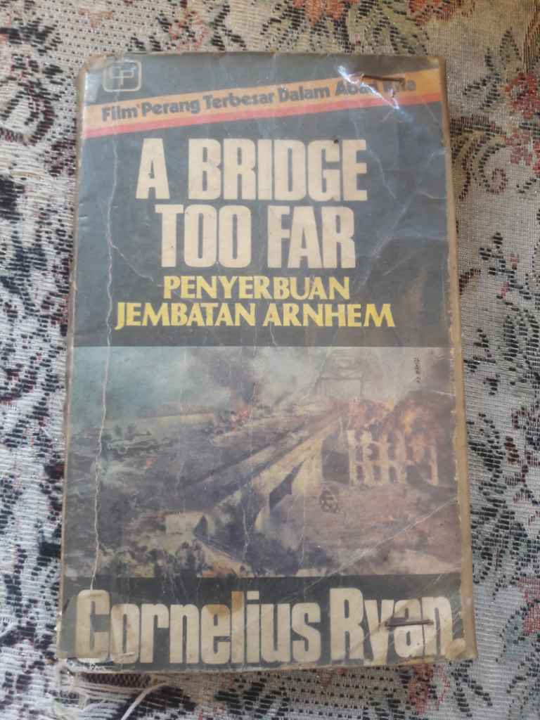 buku novel tentang perang dalam teks indonesia
