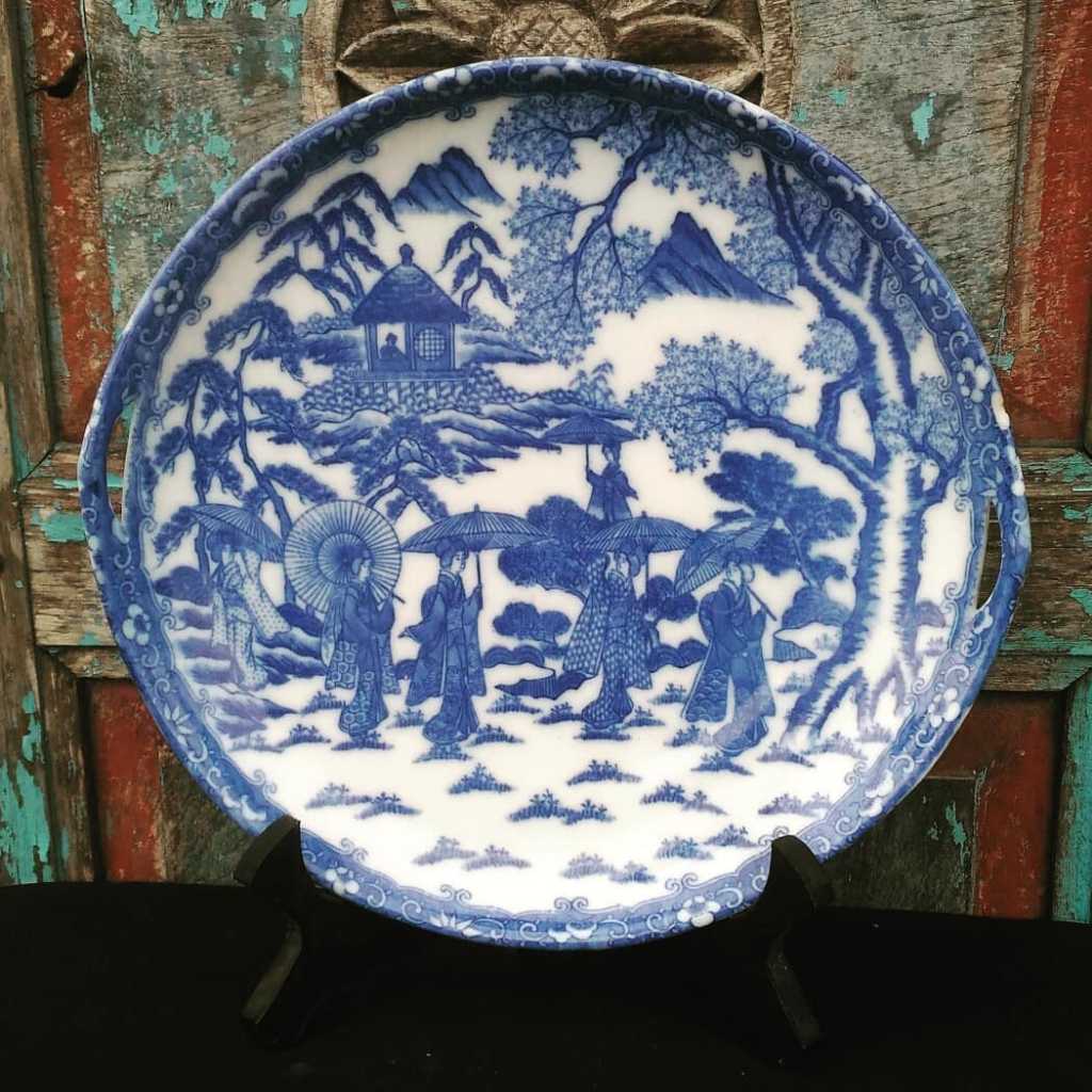 Piring Keramik Vintage Jepang