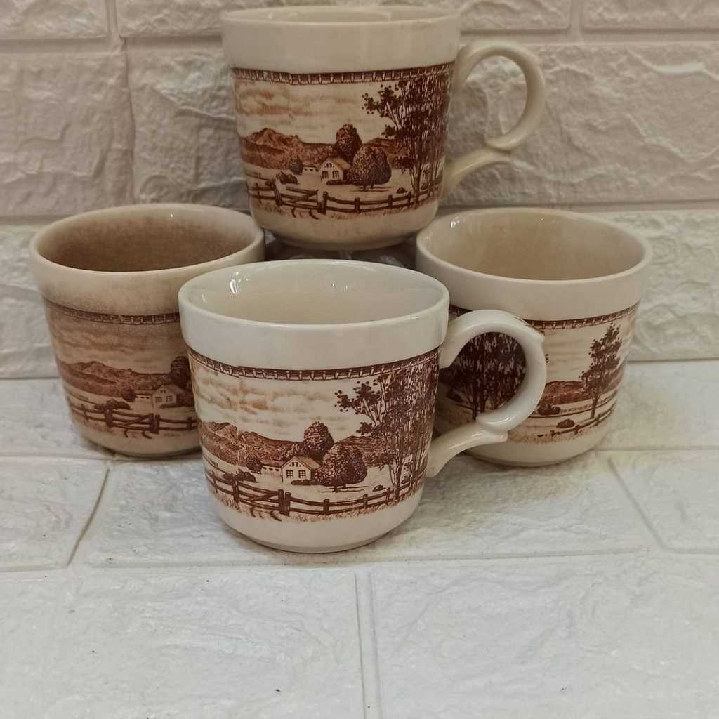 Mug jonson family tua