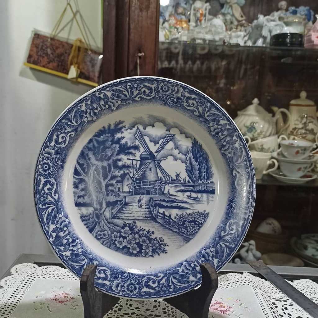 Piring Keramik Vintage
