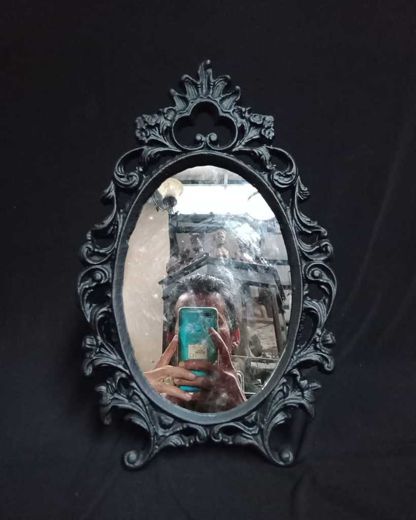 Frame kaca cermin Bahan Besi motif Eropa