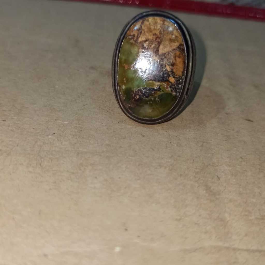 Cincin Batu permata pyrus