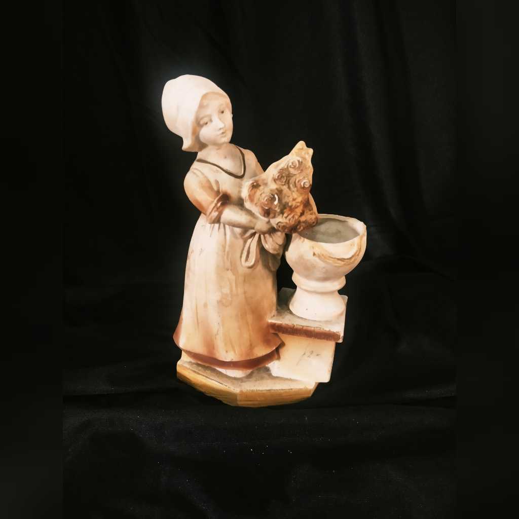 Patung Keramik Eropa