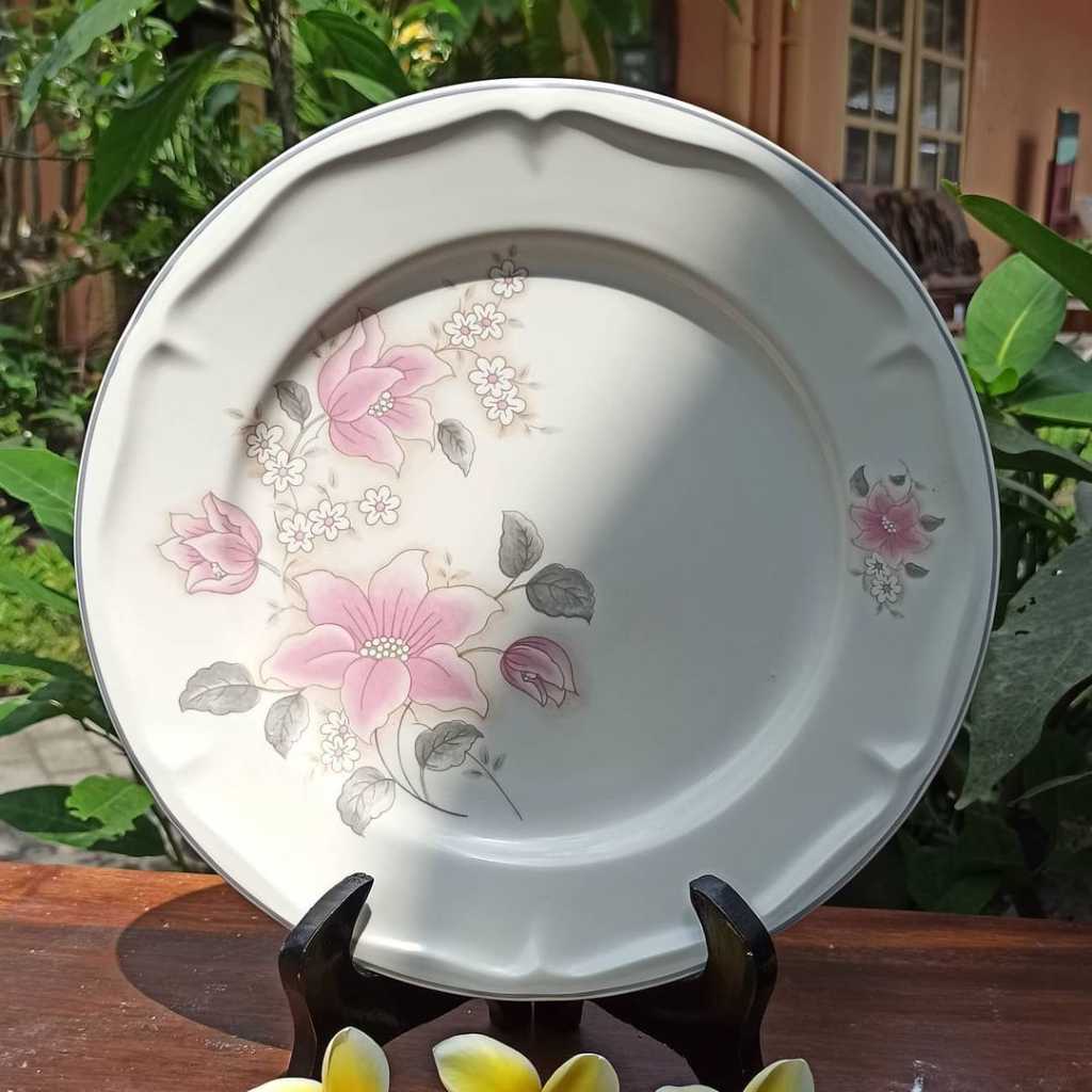 Piring Keramik Vintage