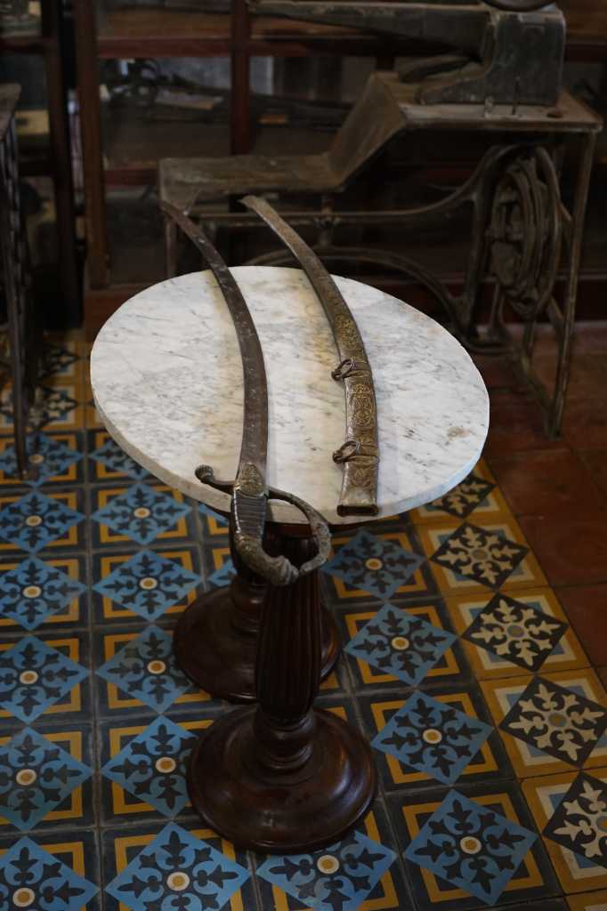 Pedang eropa ornamen